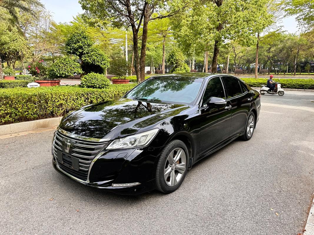 皇冠车型,皇冠车型大全及价格