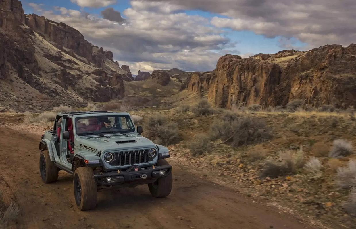 新款牧马人2024落地价格(2o21款牧马人)