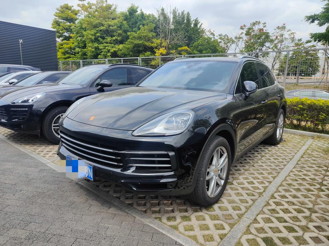 卡宴保时捷价格图片2022(卡宴保时捷价格及图片)