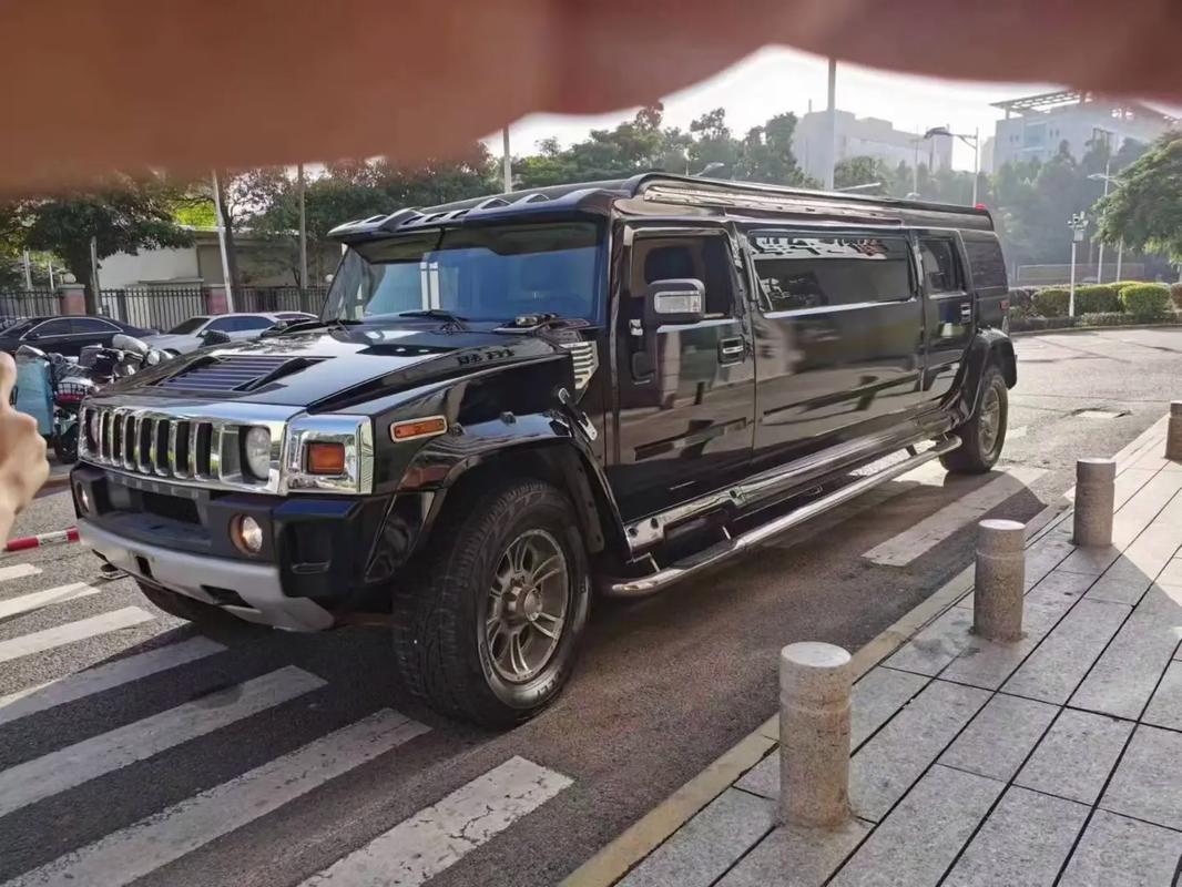 加长悍马h2图片,加长悍马多少钱一辆全球限量3台