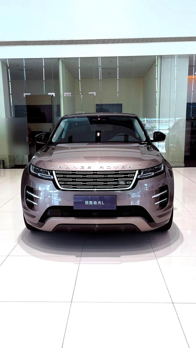 路虎极光算豪车吗/路虎极光是什么档次