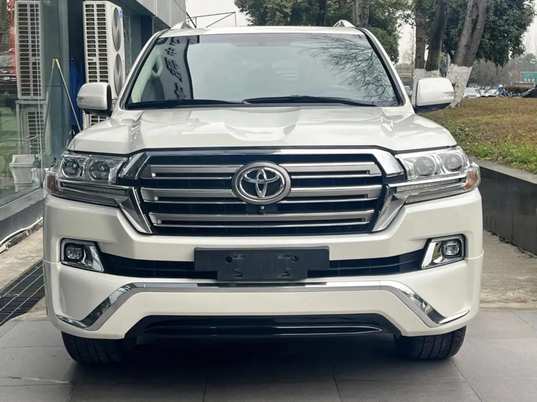 陆地巡洋舰5700顶配(陆地巡洋舰5700顶配多少钱)