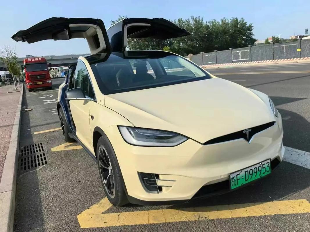 特斯拉越野车modelx/特斯拉越野车型报价及图片