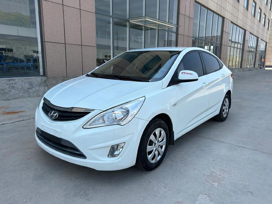 现代瑞纳手动挡怎么样(现代瑞纳手动挡落地价)