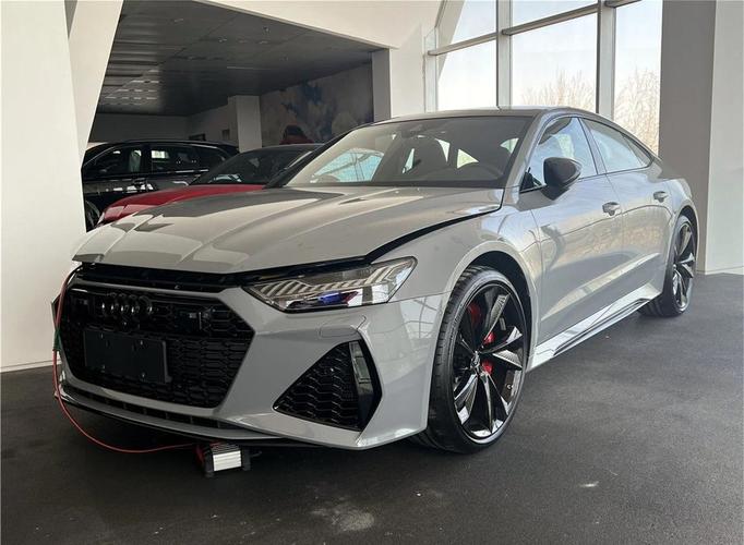 奥迪rs七多少钱(2021奥迪rs7多少钱)