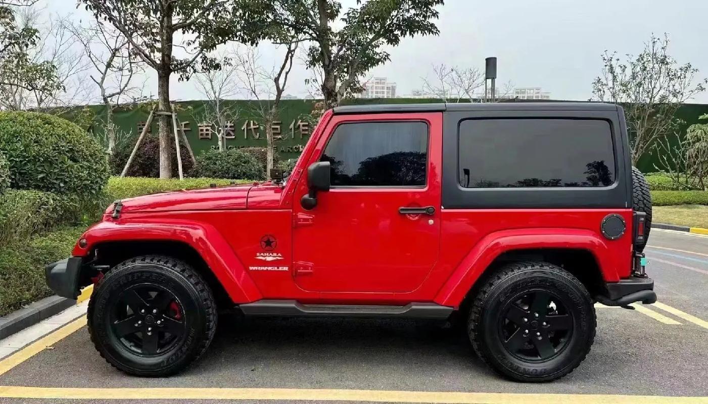 吉普牧马人撒哈拉报价,吉普牧马人撒哈拉两门版图片