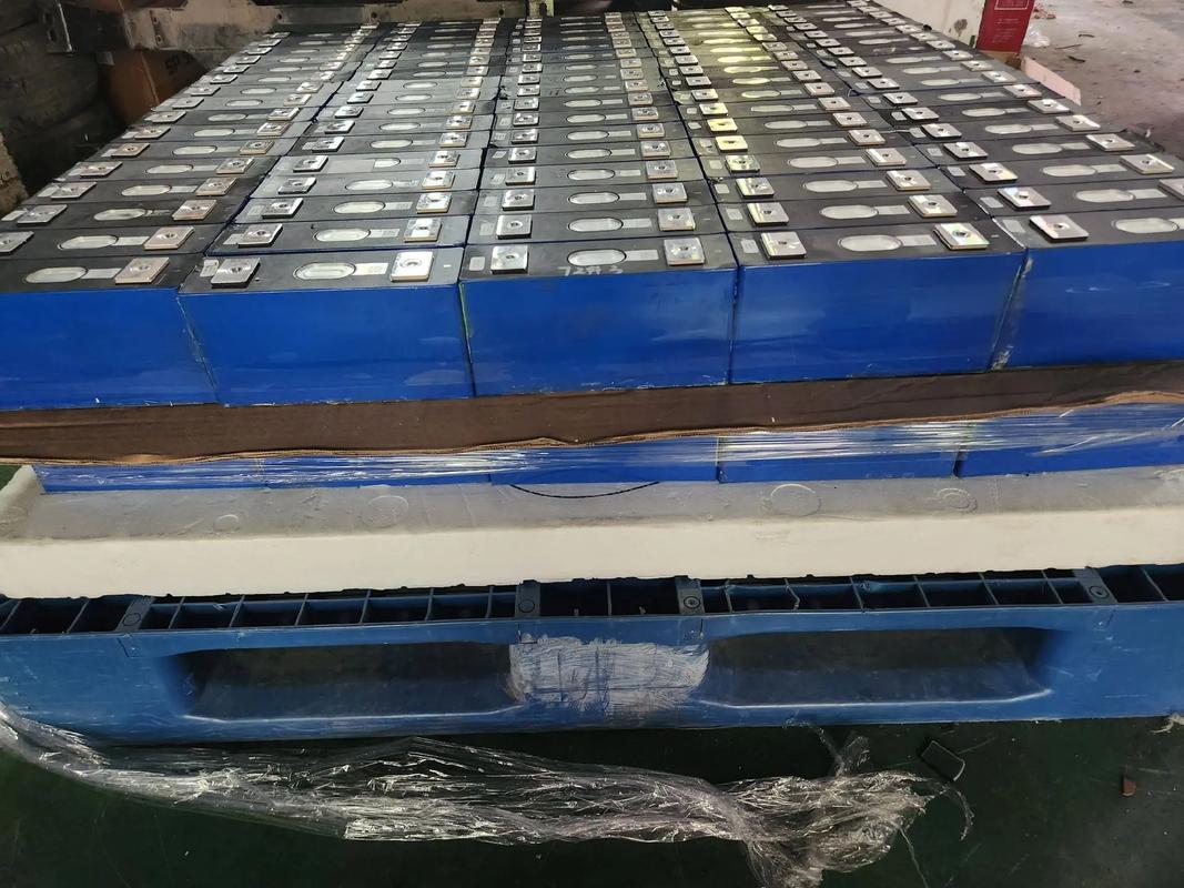 电动汽车电池(电动汽车电池重量)