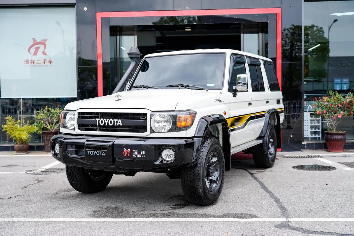 丰田76越野车报价图片价格 丰田lc76新款2025款价格