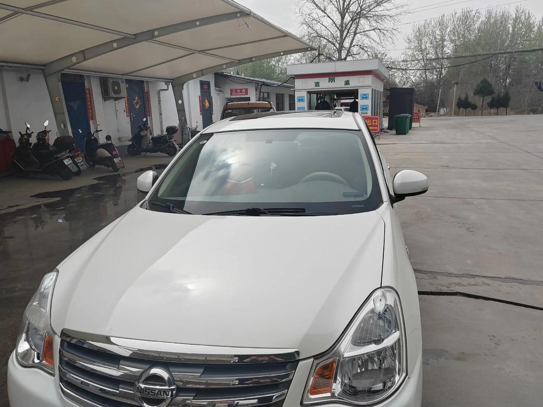 二手日产轩逸多少钱/二手日产轩逸车