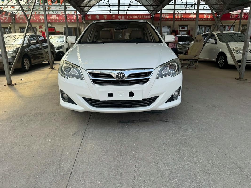 丰田花冠11款和13款哪个更好(丰田花冠11款和13款外形)