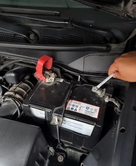 凯迪拉克2011款sls/凯迪拉克2011款srx 电瓶型号