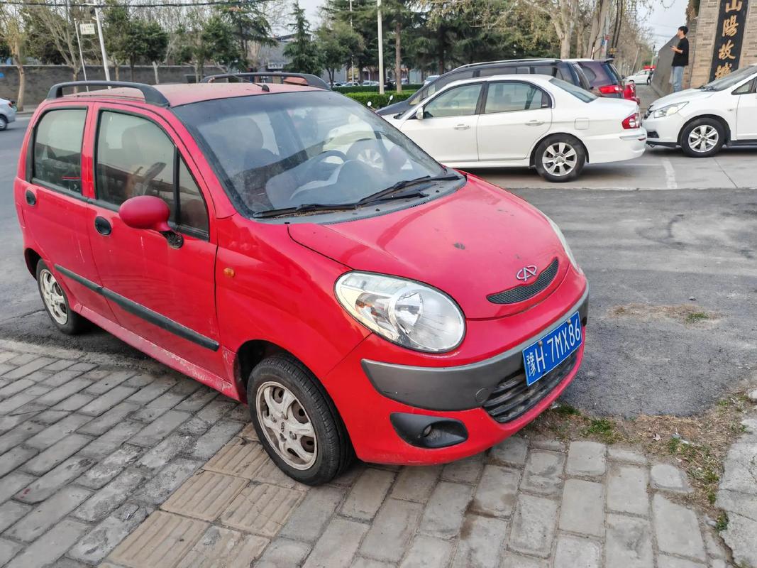 奇瑞qq3ev电动汽车,奇瑞3ev电动汽车有12v但门灯,起动继电器