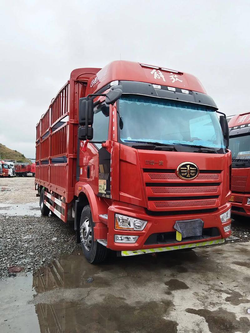 一汽解放小轿车图片报价 一汽解放小汽车suv图片